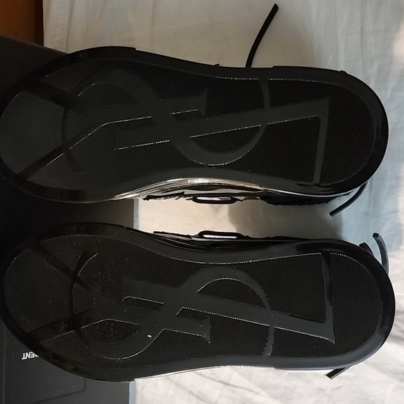Authentic Yves Saint Laurent Patent Leather New Sneakers - Picture 3 of 3